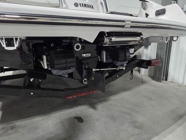 2026 Yamaha Boats 252S - 4