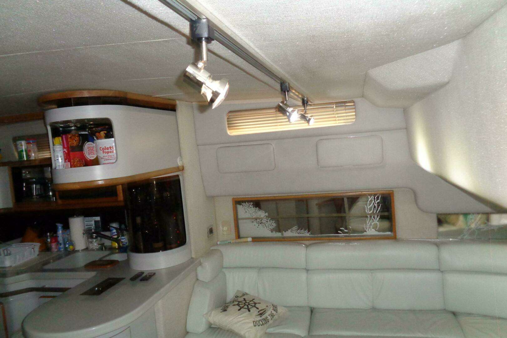 1991 Sea Ray 480 Sundancer - Image 71