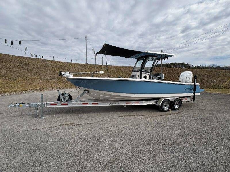 2026 Robalo 266 Cayman - 27
