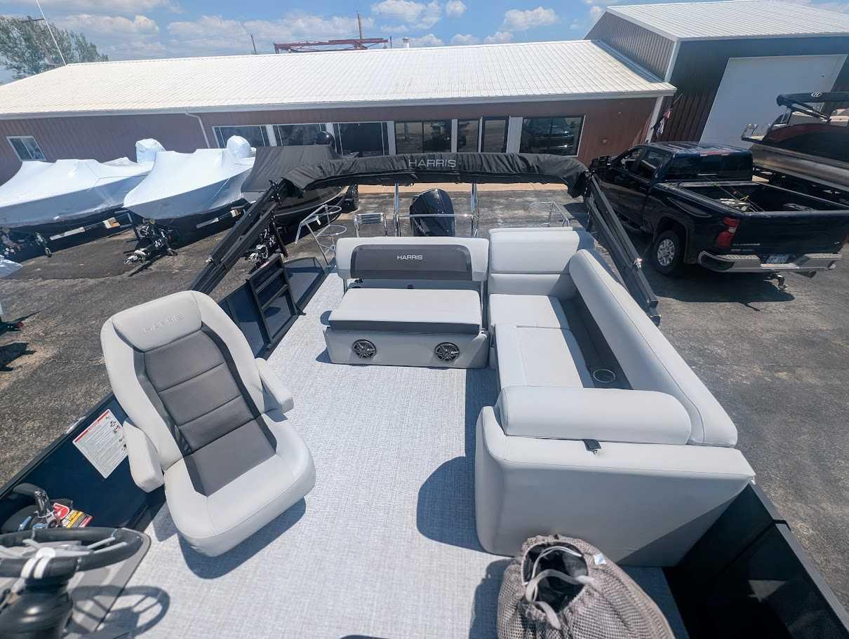 2025 Harris 230 Cruiser Sun Lounger Tritoon