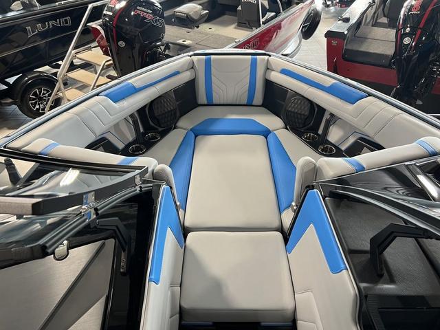 2025 Malibu Wakesetter 25 LSV - 25