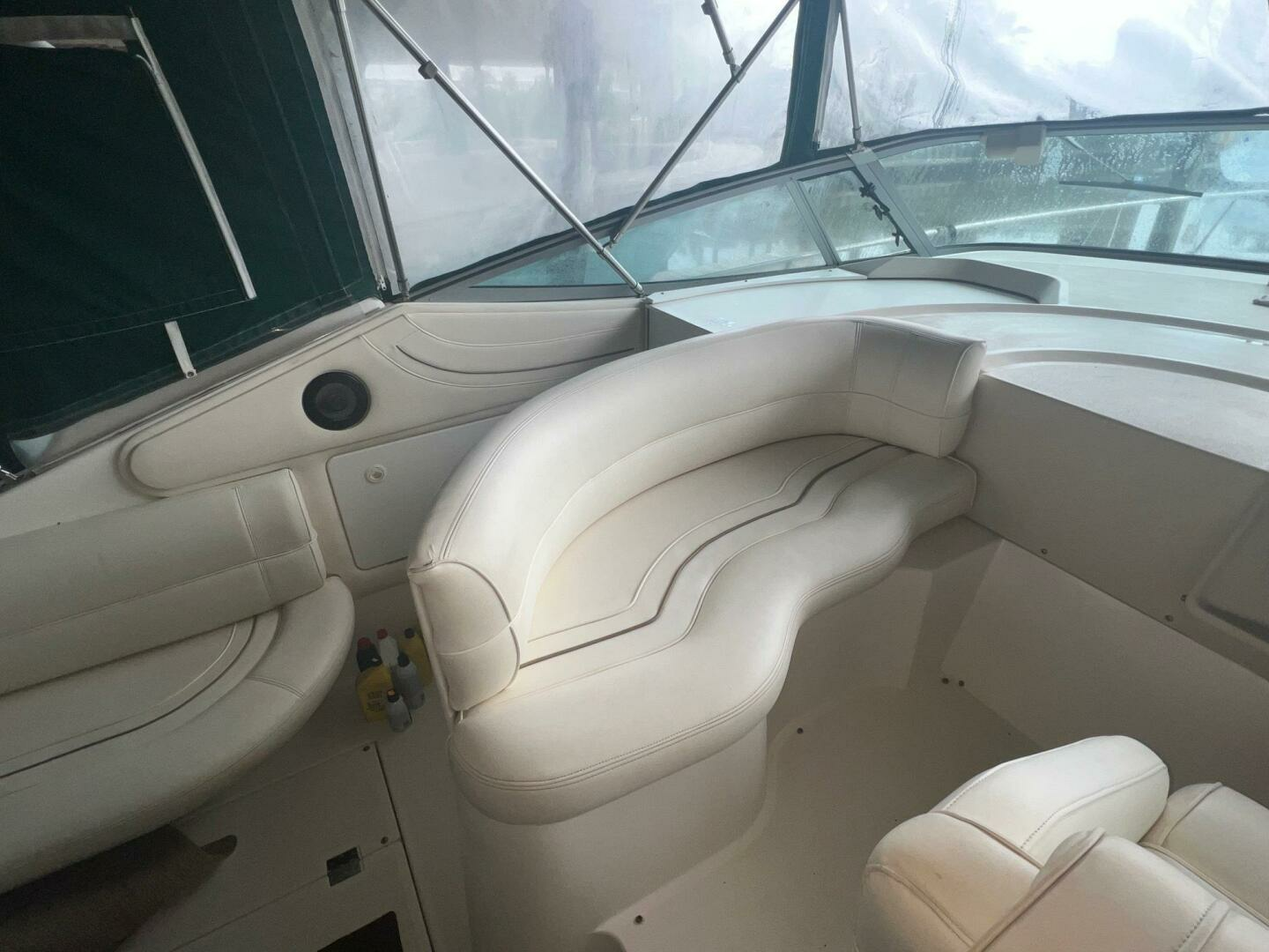 1997 Cruisers Yachts 3575 - Image 8