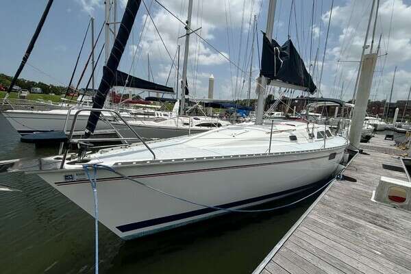 1996 Hunter 37.5