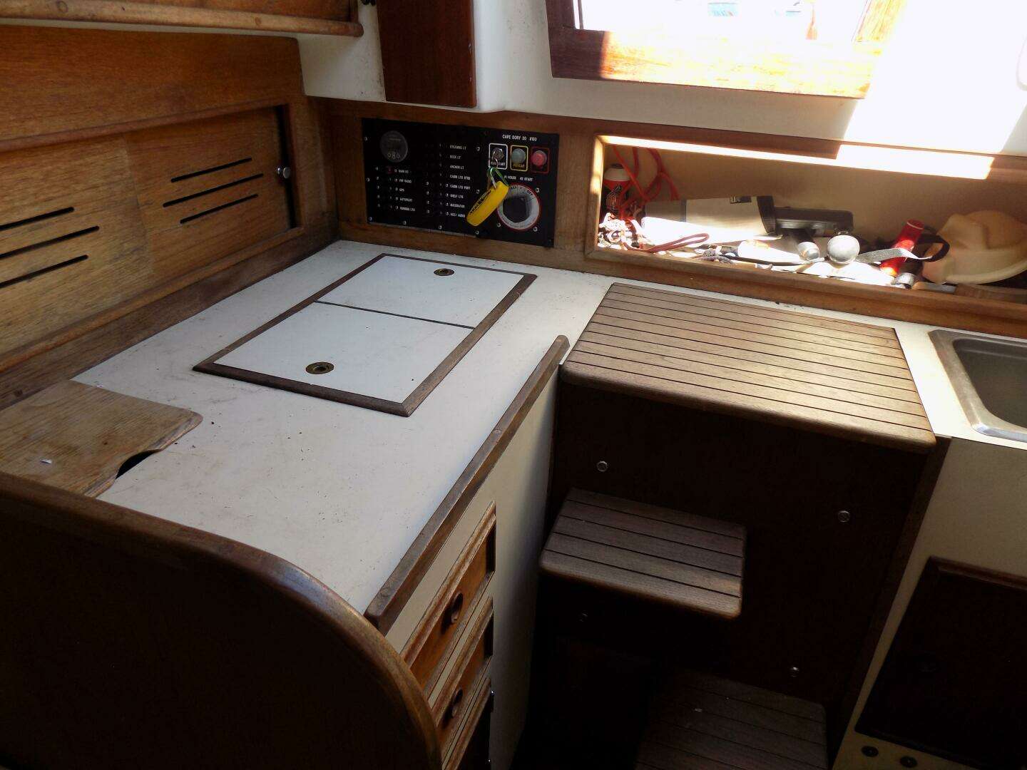 1981 Cape Dory — - Image 10