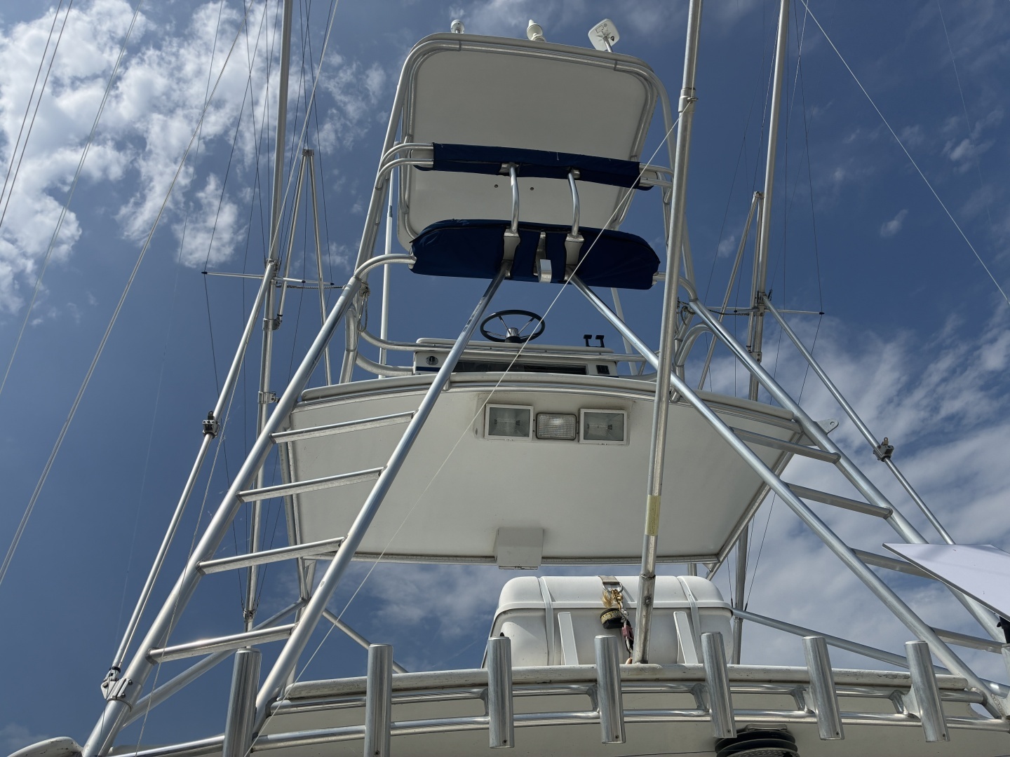 2000 Cabo 45 Express - Image 41