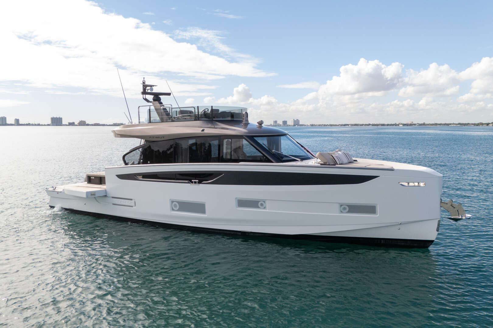 2026 Azimut Seadeck 6 - Image 7