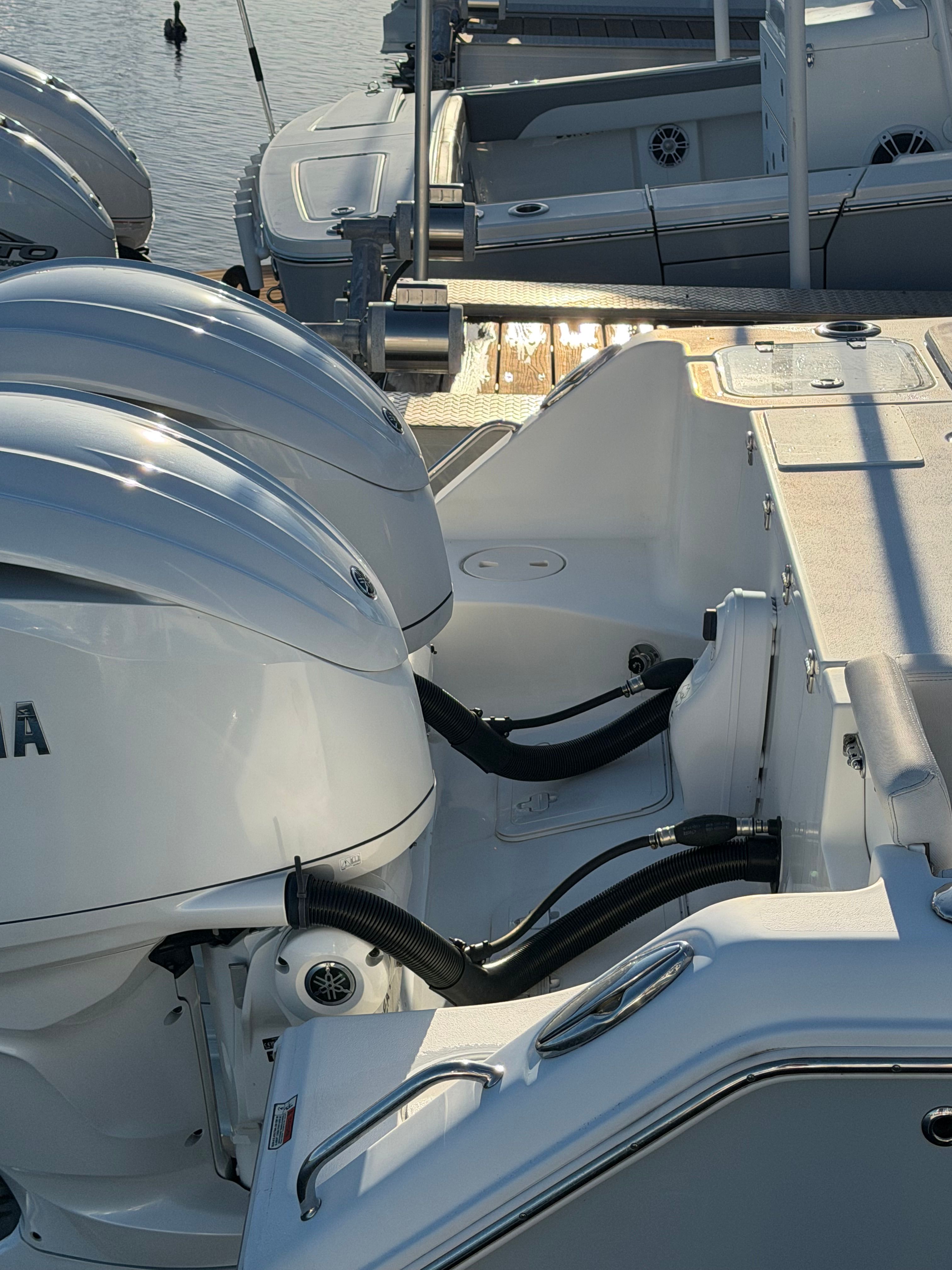 2022 Sea Hunt Gamefish 30 Coffin Box - 33
