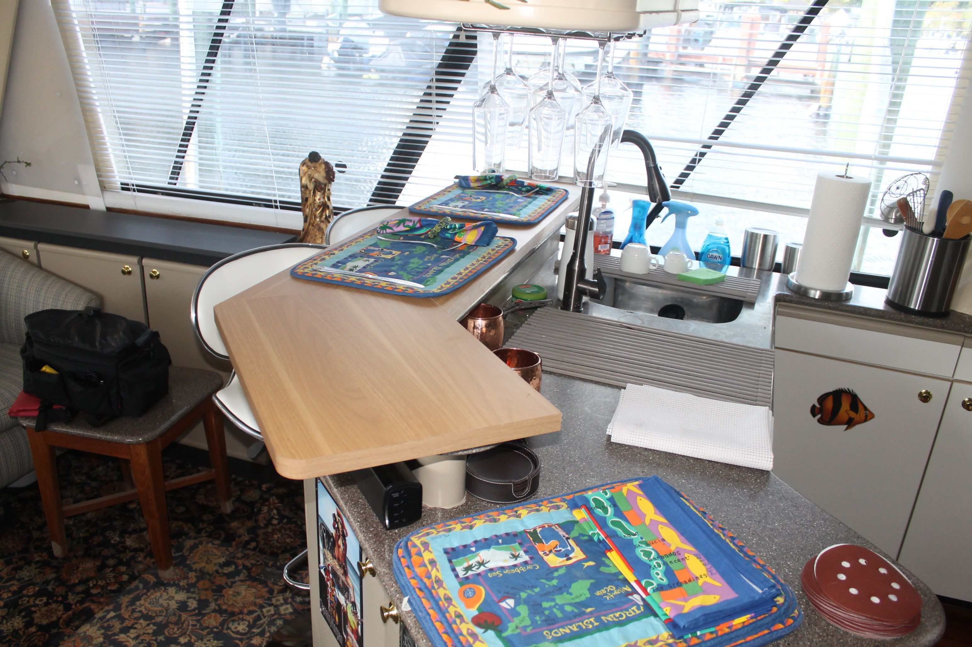 1998 Bayliner 4788 Pilot House Motoryacht - 5