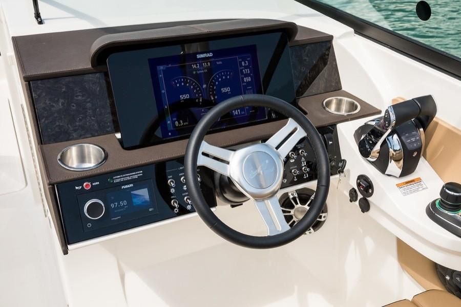 2023-Sea-Ray-SDX-290-Outboard-MarineMax