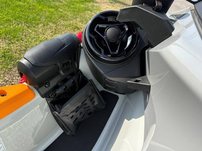 2026 Sea-Doo FishPro Trophy 170 w/ Sound - 19