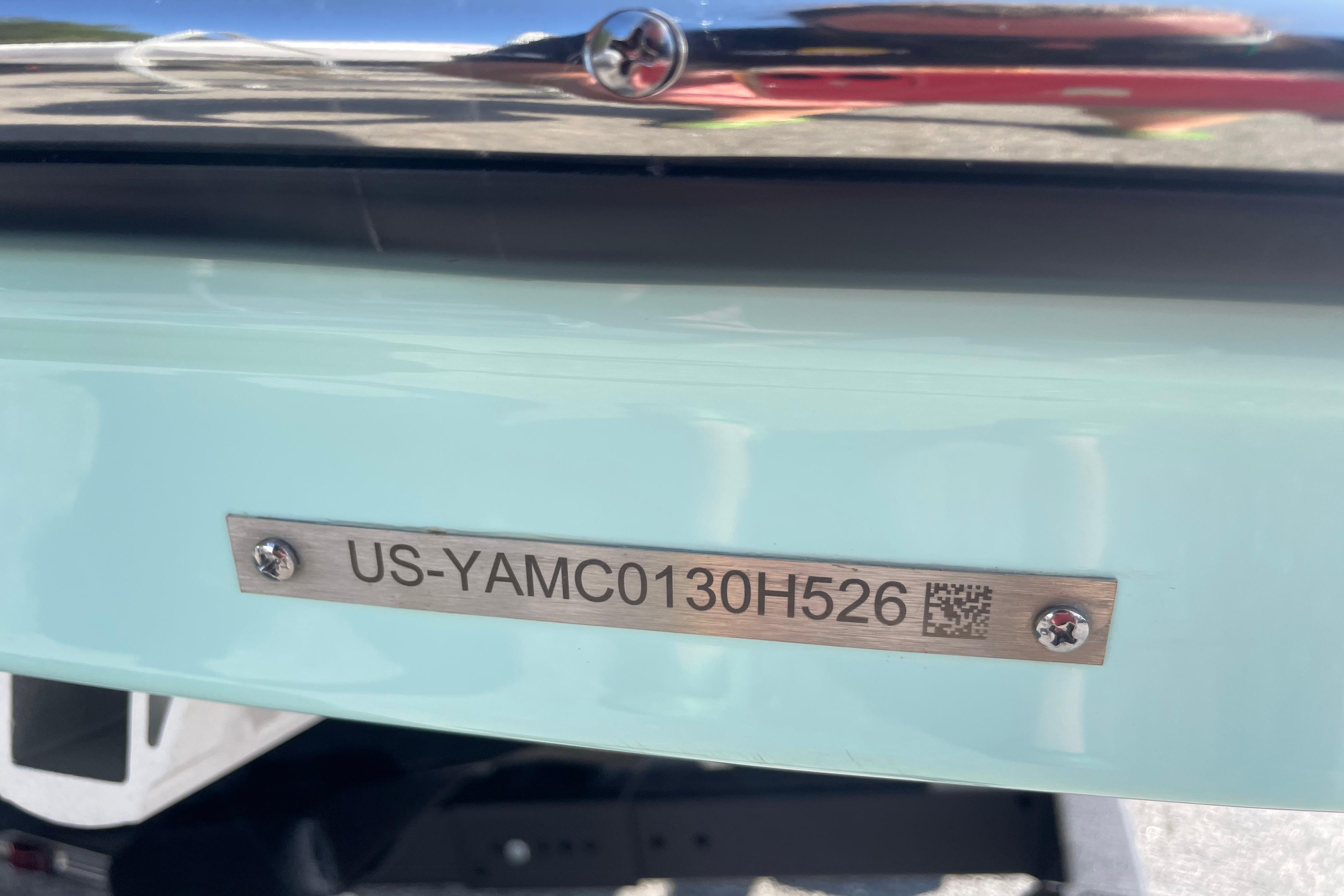 2026 Yamaha Boats AR195 hull identification number plate.