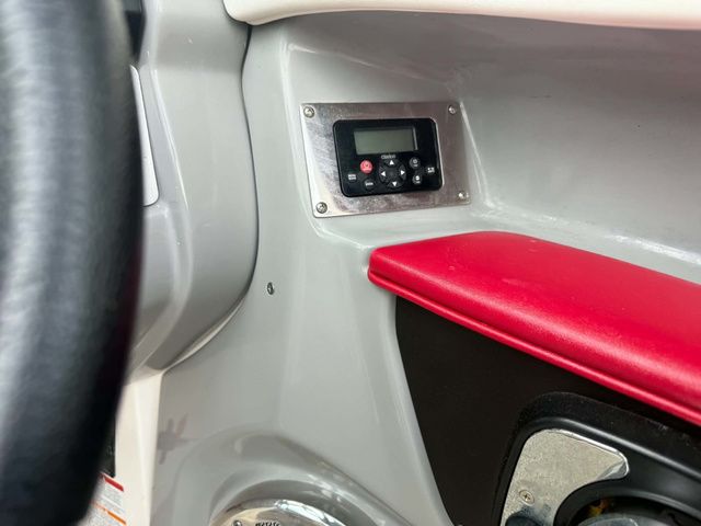 2012 Chaparral 216 SSi - 16