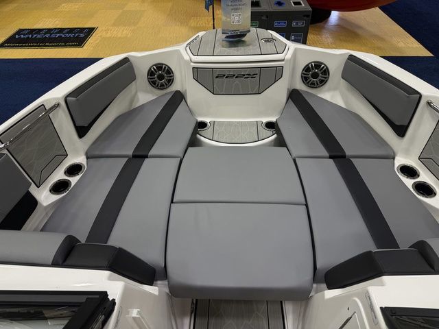 2026 Yamaha Boats 222XE - 16