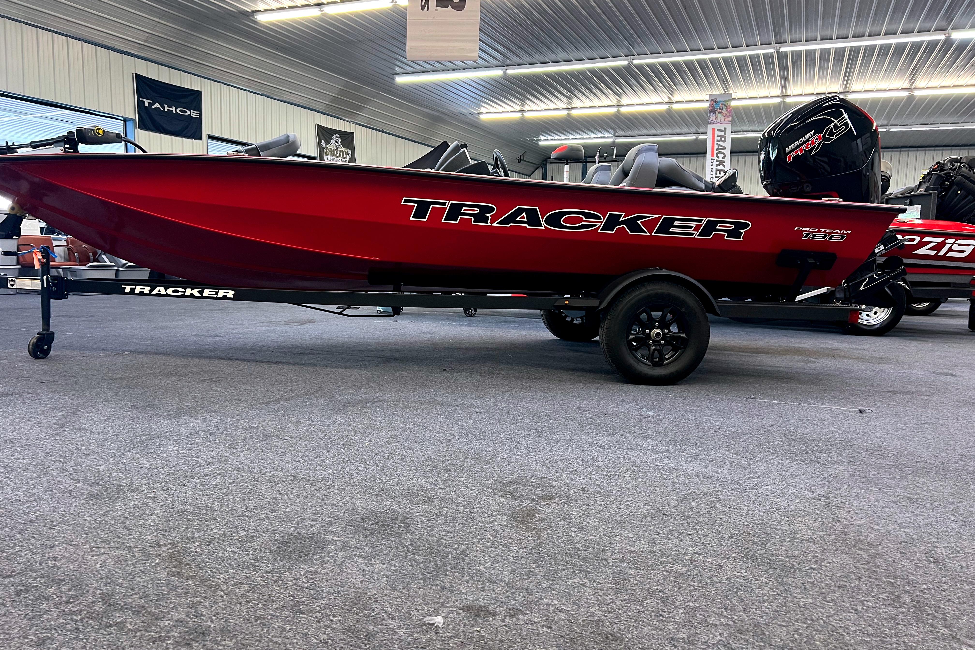 2026 Tracker Pro Team 190