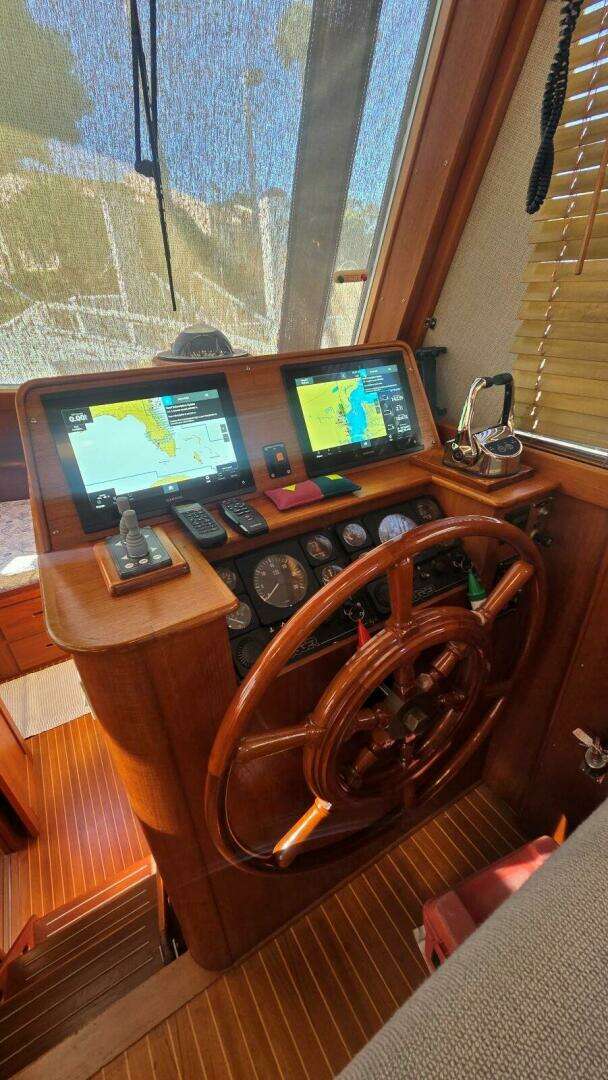 1997 Grand Banks 49 Classic - Image 34