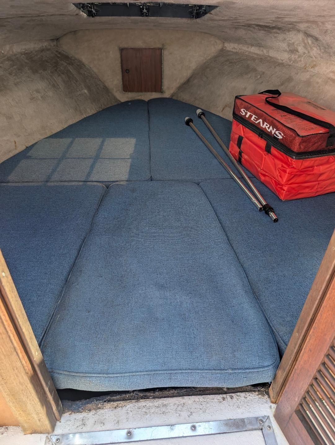1984 Invader 20V CUDDY - 7