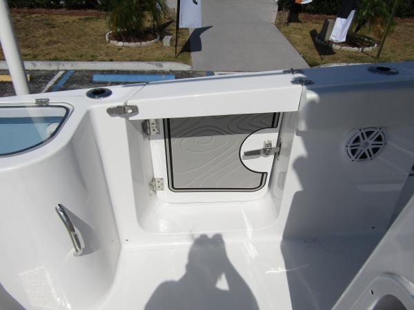2024 Wellcraft 263 Fisherman boat interior storage compartment.