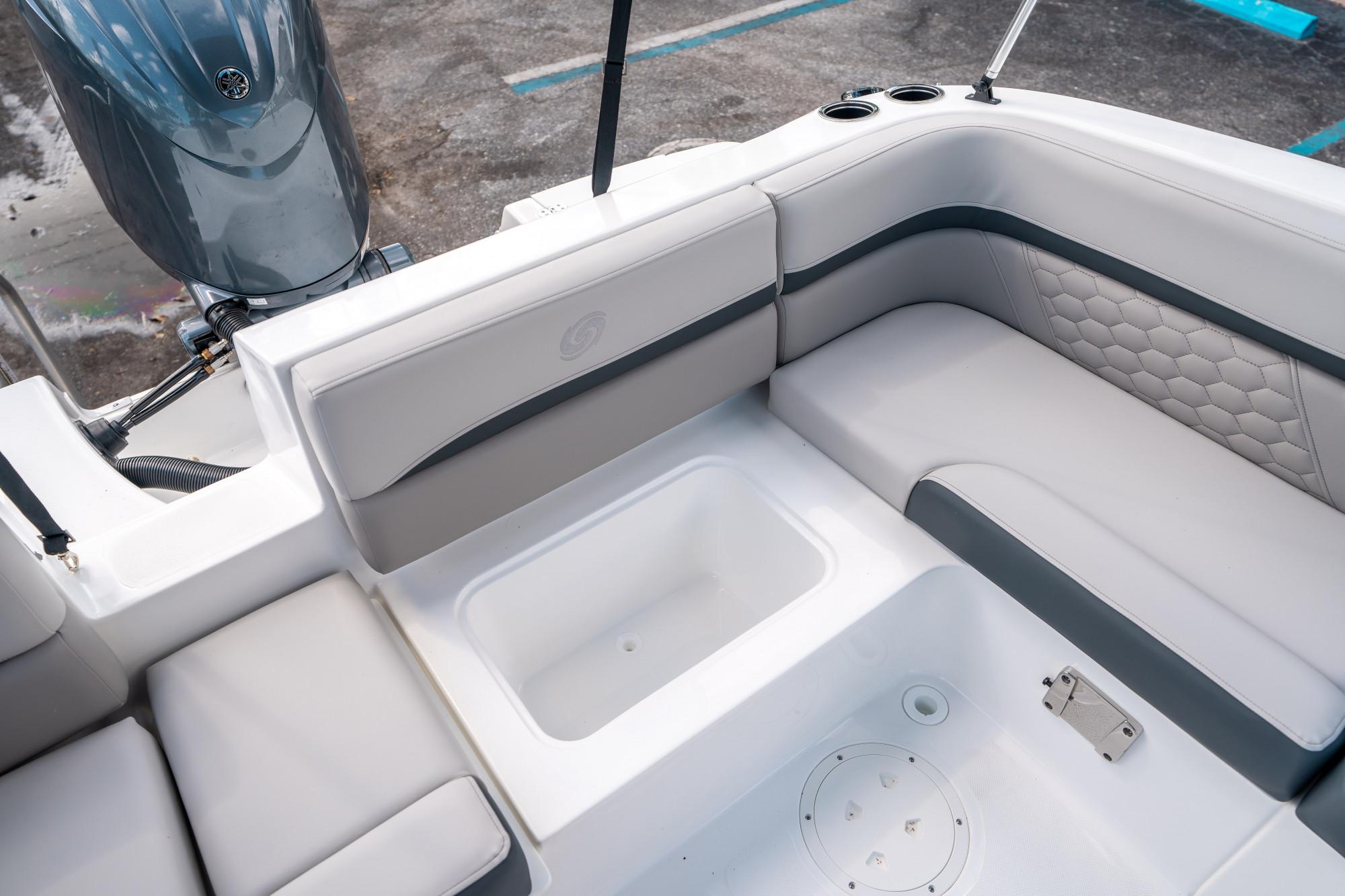 2025 Hurricane SunDeck Sport 192 RL OB - 14
