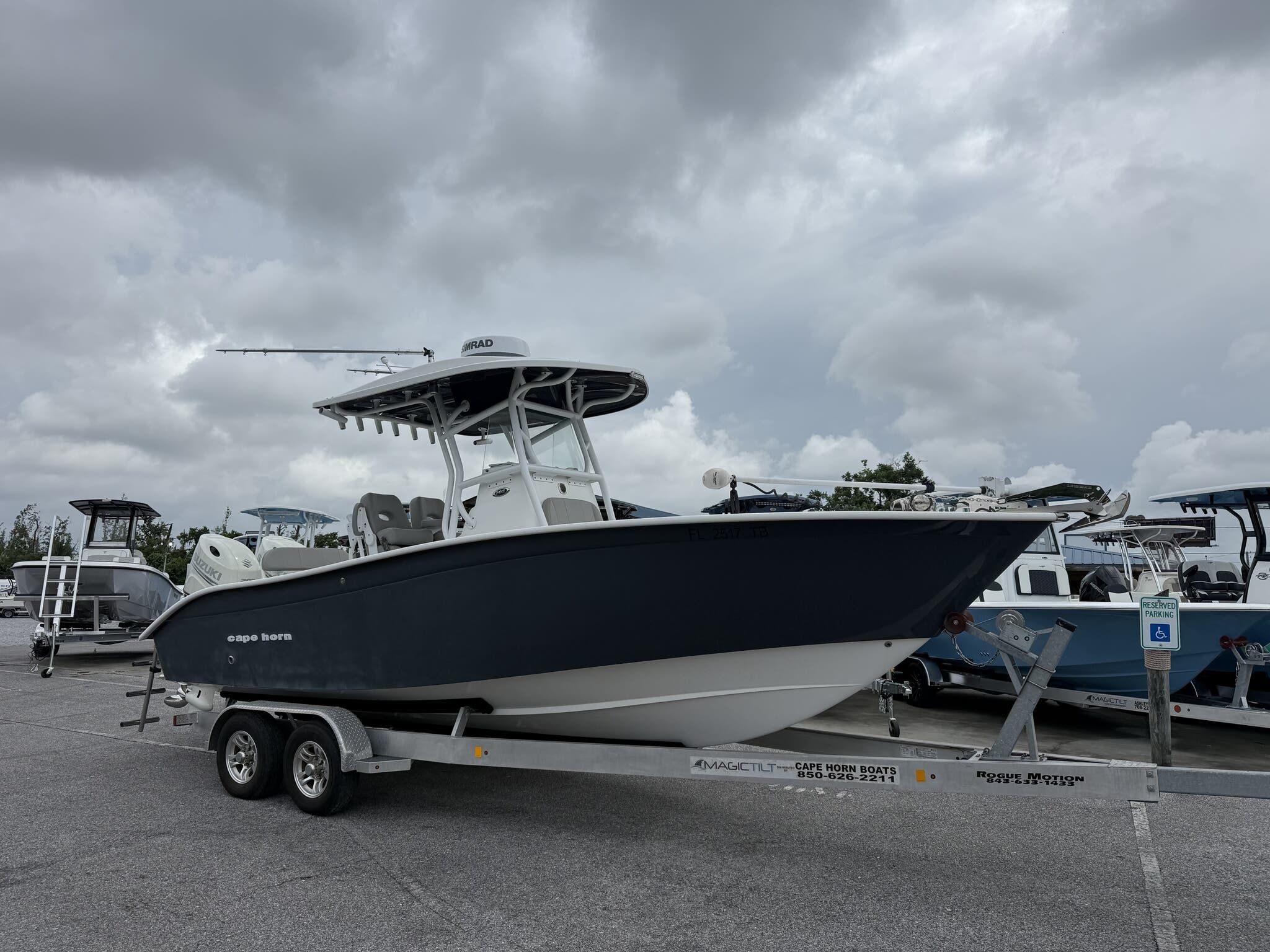 2021 Cape Horn XS 24 XS-160 HOURS-TWIN 200HP