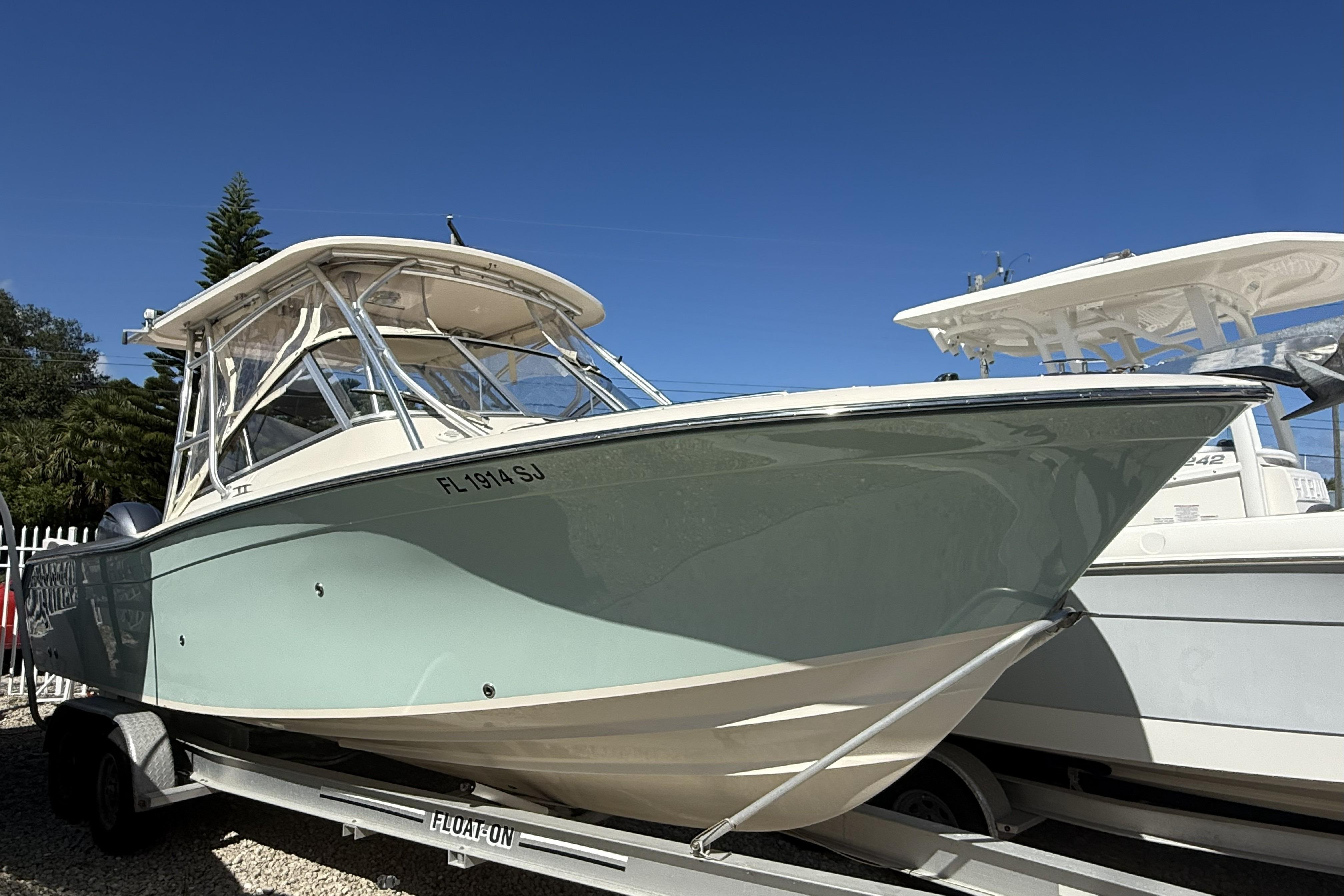 2014 Grady-White Freedom 275