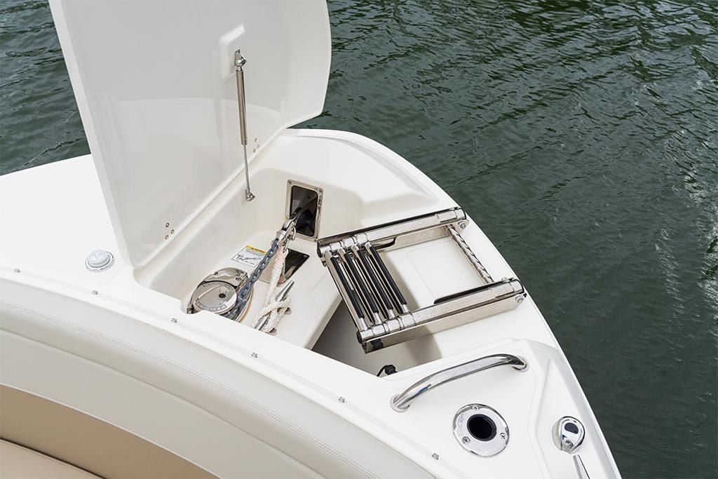 2023-Boston-Whaler-240-Vantage-MarineMax