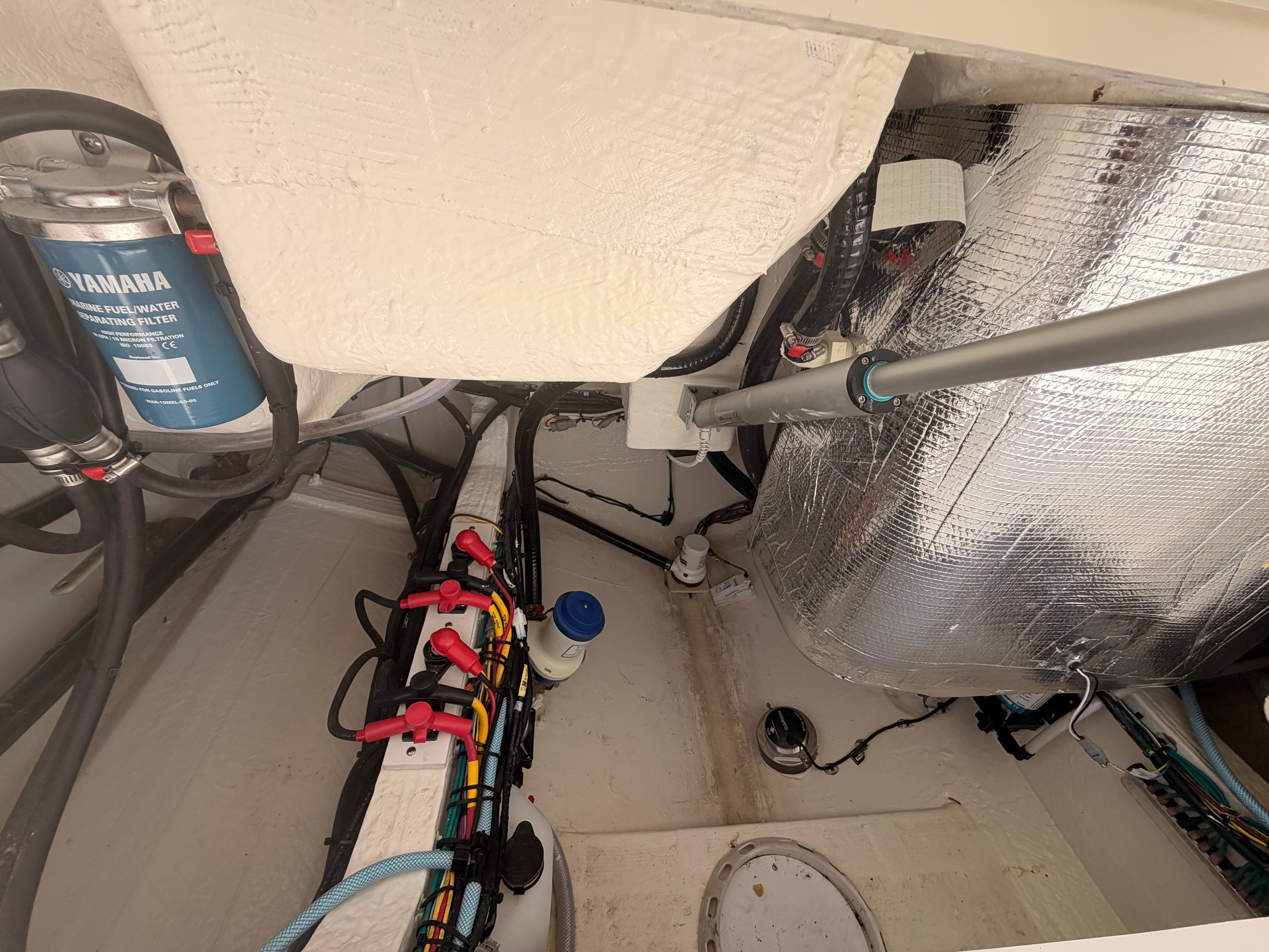 2026 Cobia 285CC - 17