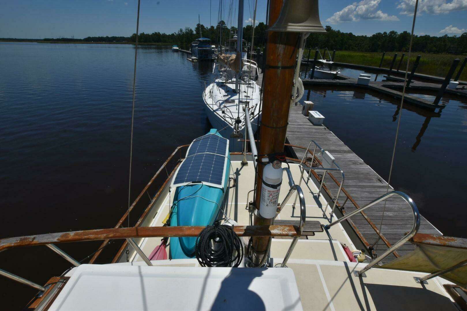 1985 Albin 43 Double Cabin - Image 11