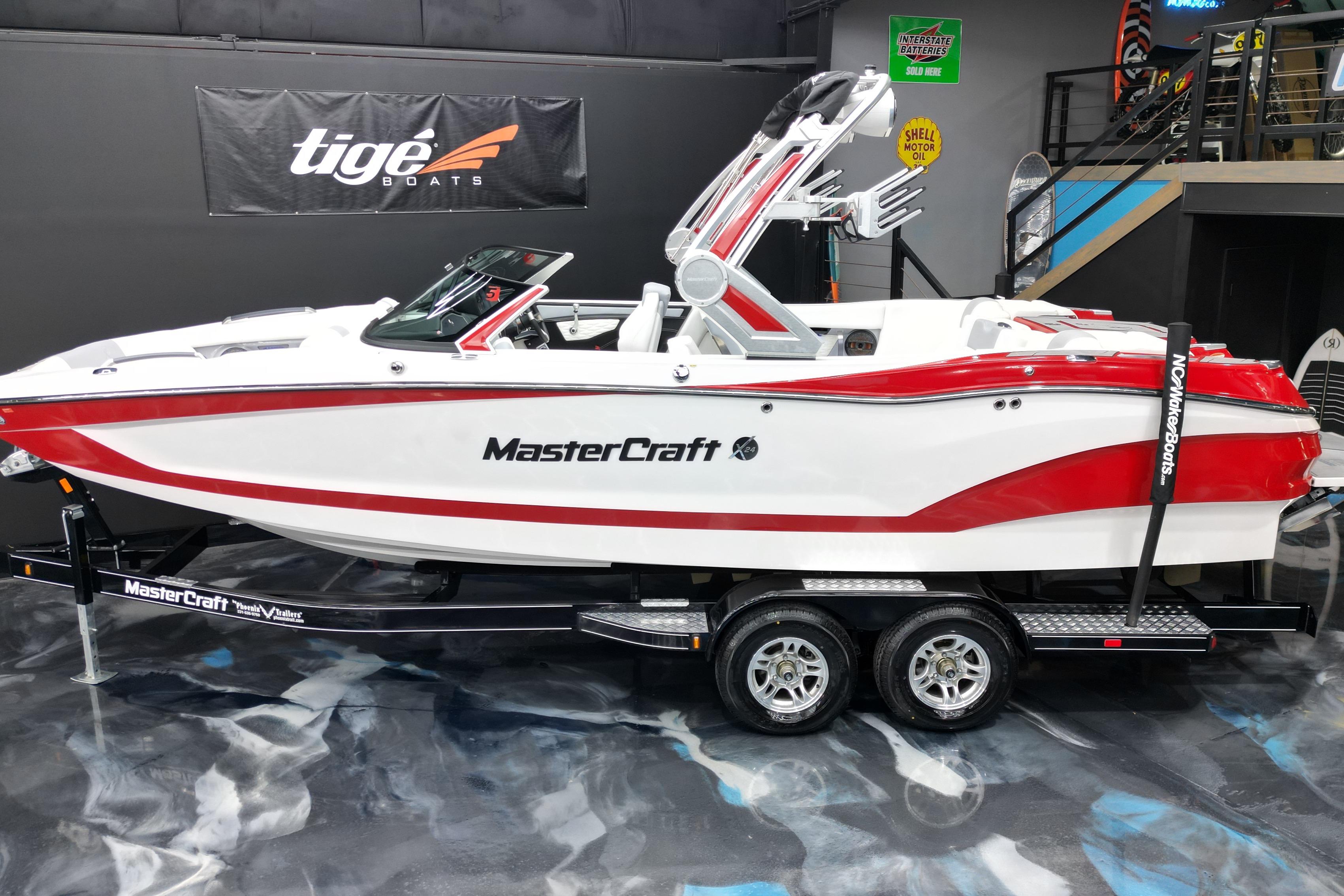 2021 MasterCraft X24
