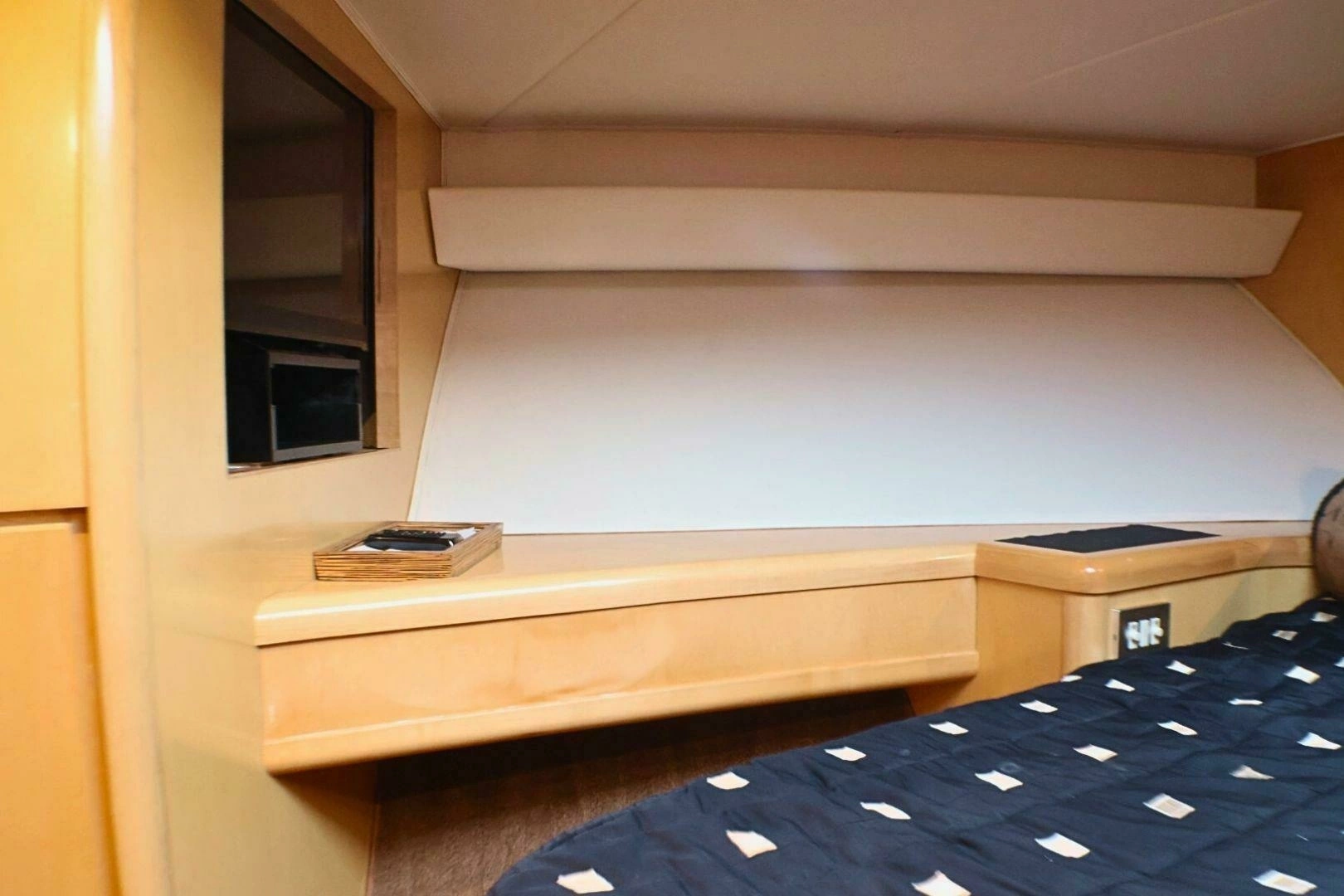 2001 Donzi 73 Sport Yacht - Image 35