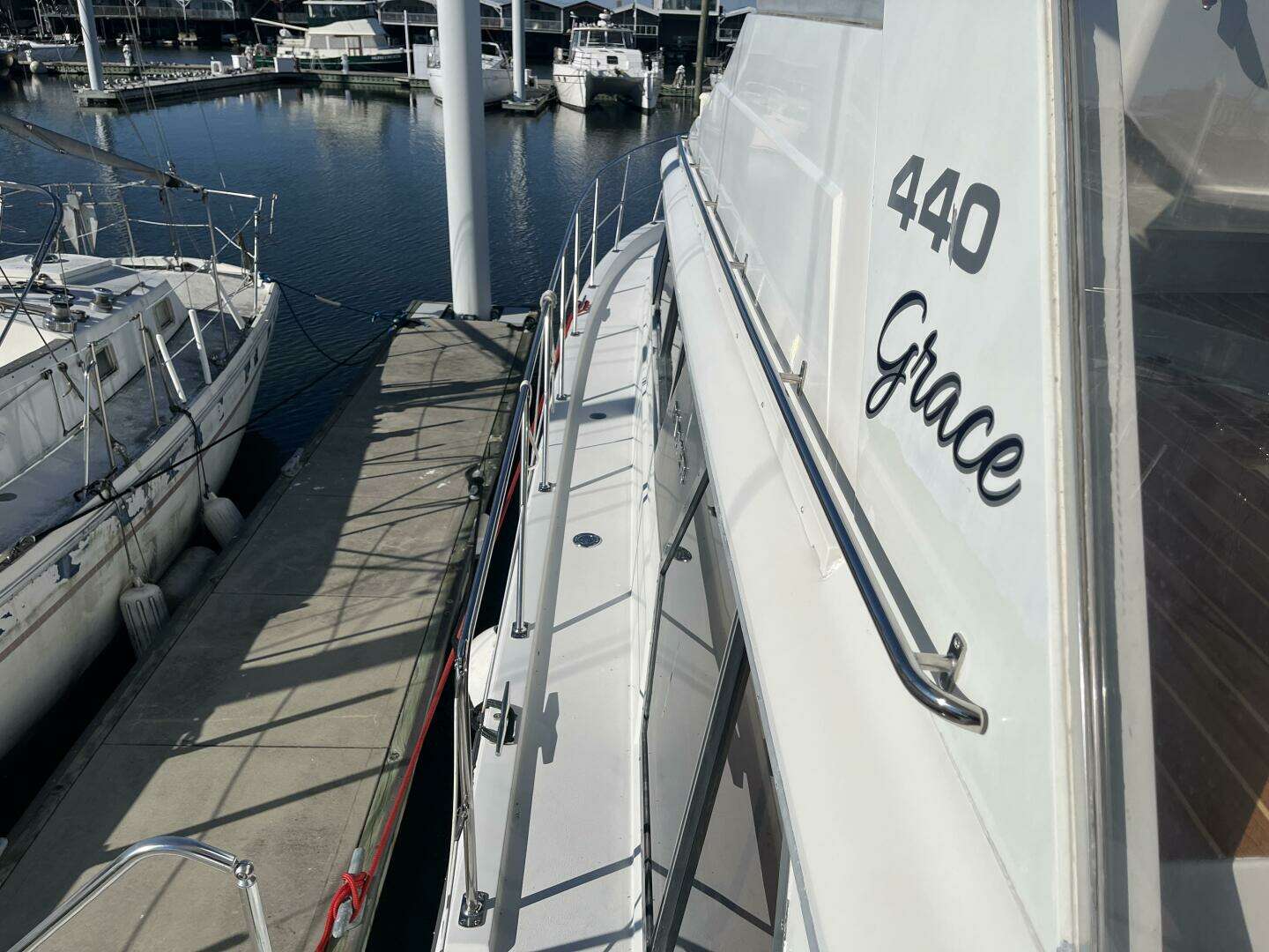 1995 Carver 440 Aft Cabin - Image 53