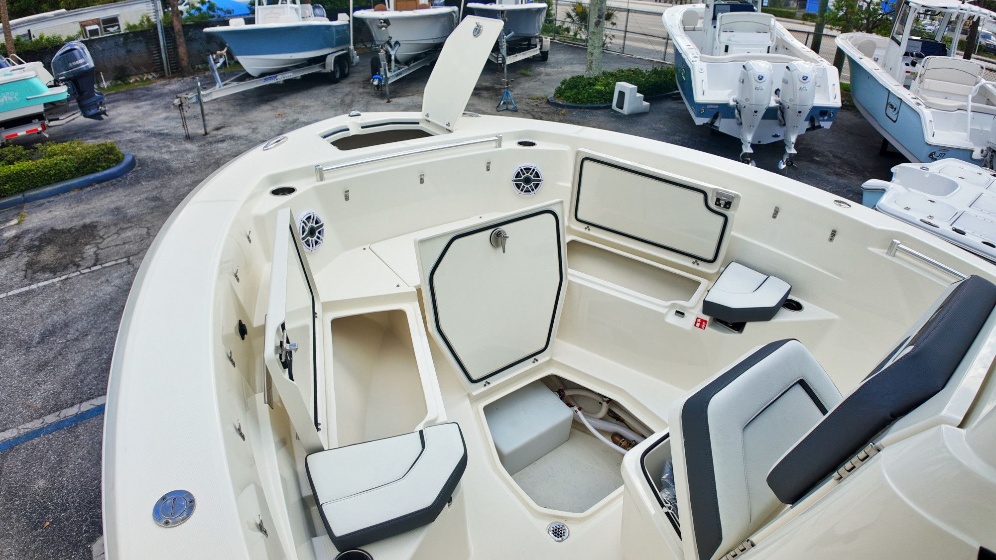 2027 Cobia 245 Center Console - 22
