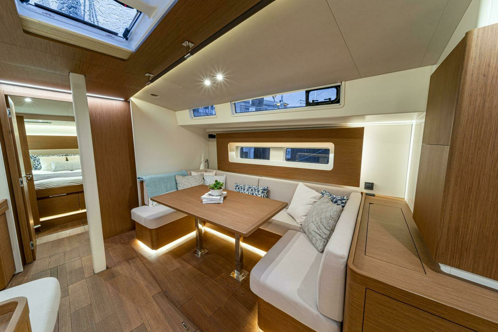 2026 Beneteau Oceanis Yacht 54 - Image 12