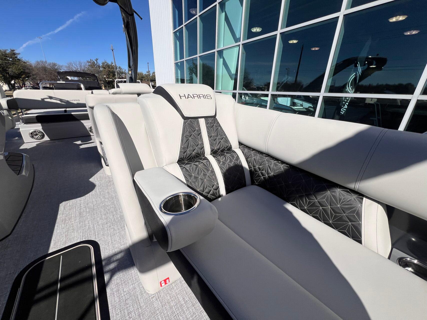 2025 Harris Grand Mariner 270 - 15