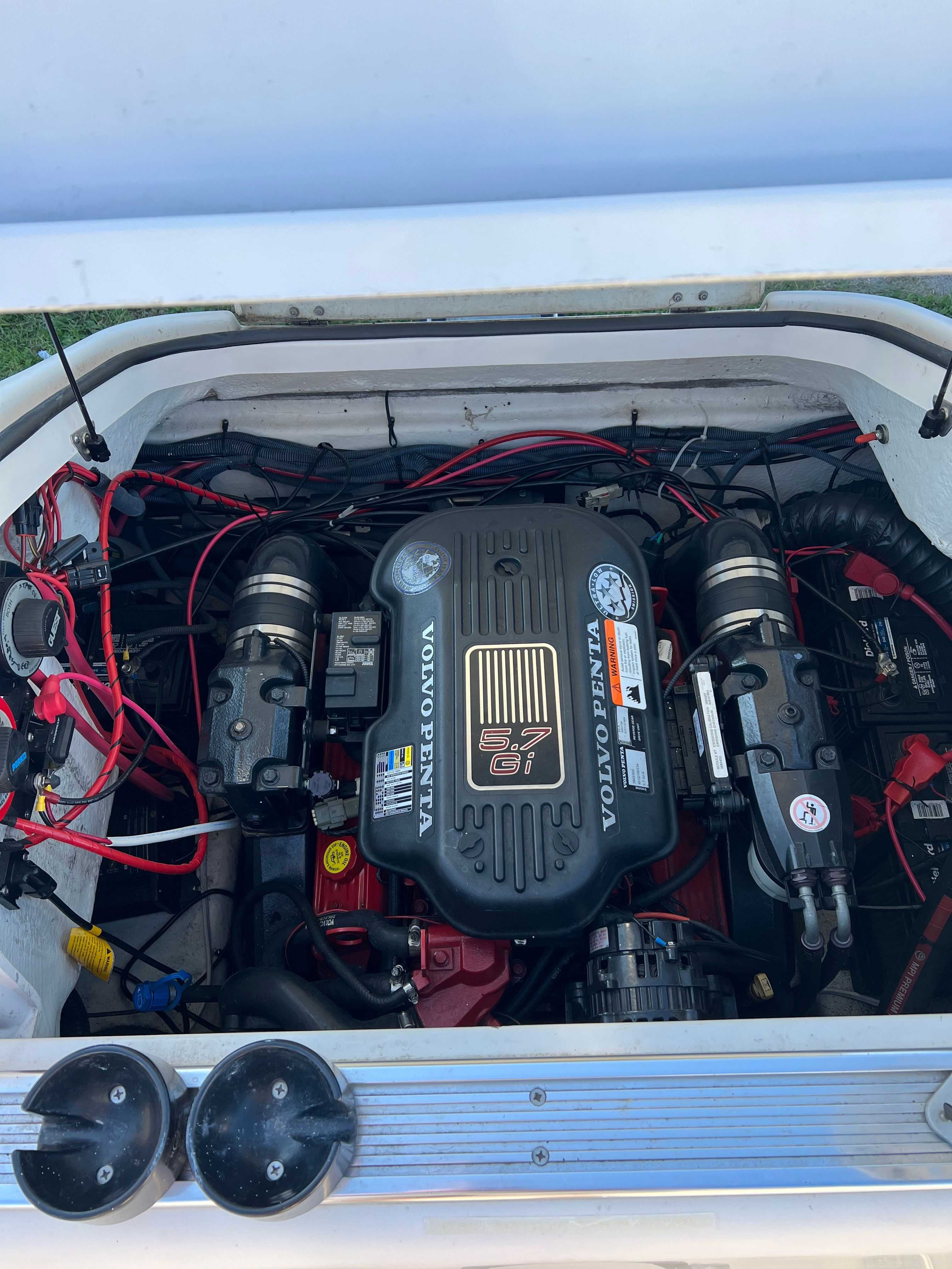 2007 Seaswirl Striper 2601 Walkaround I/O - 8