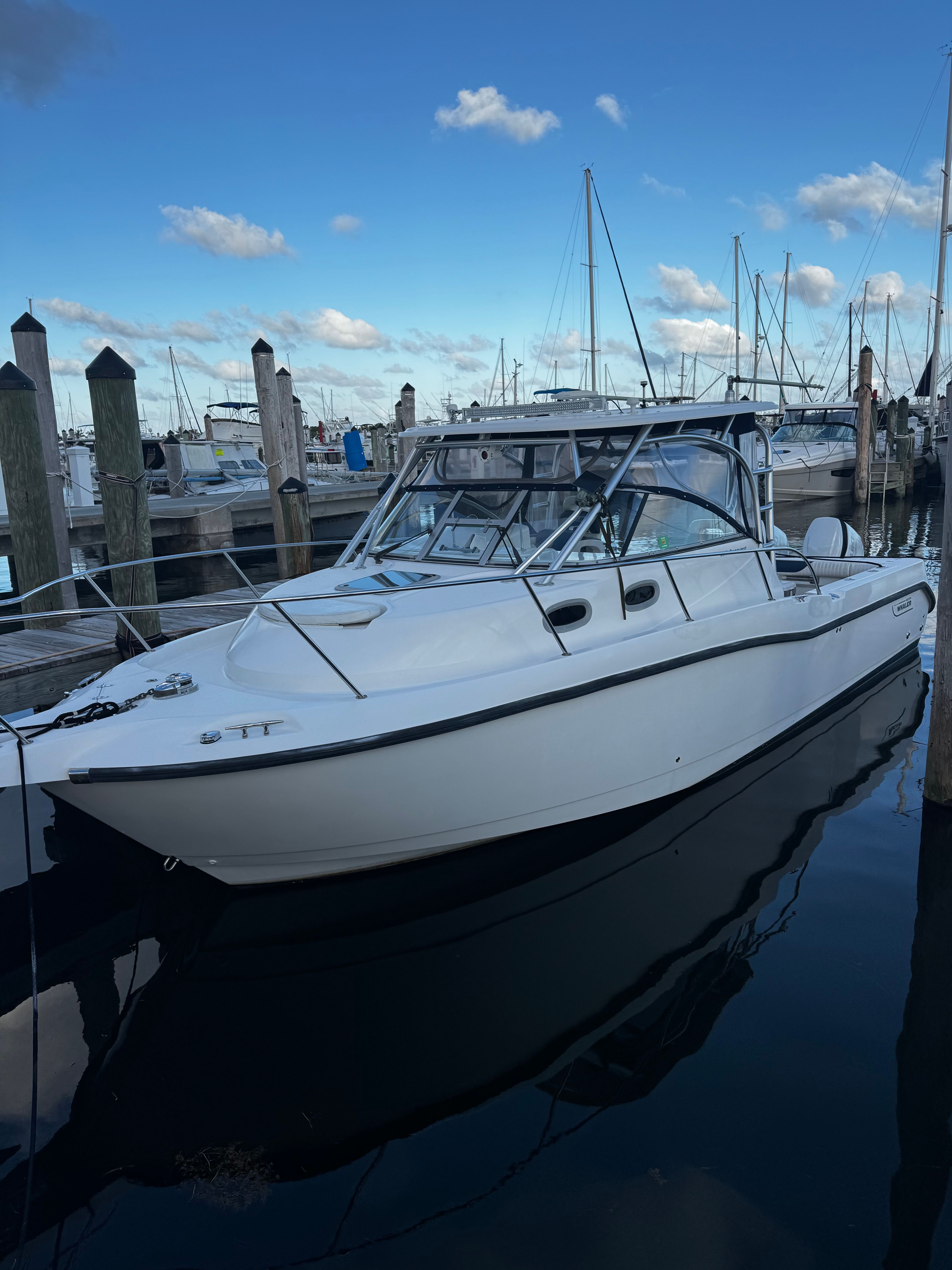 2005 Boston Whaler 305 Conquest