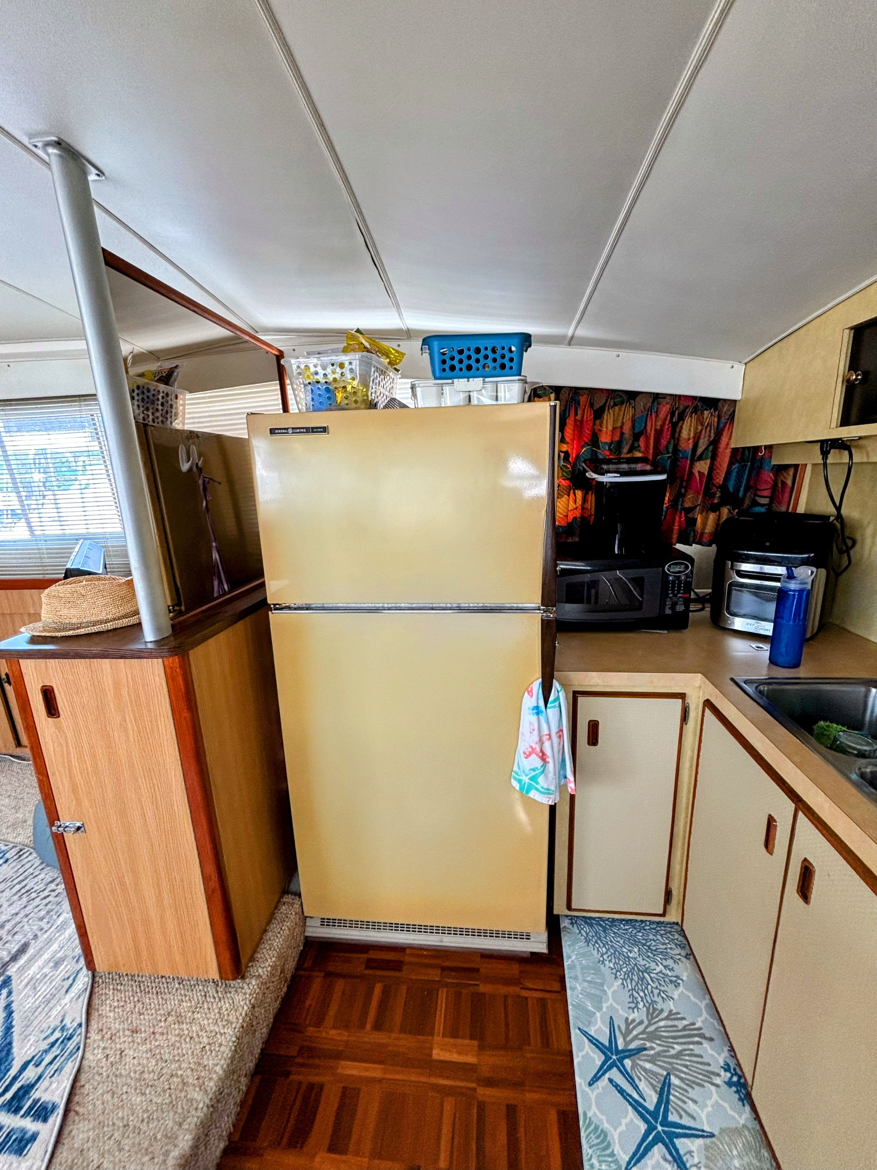 1977 Bertram 42 Motor Yacht - 33