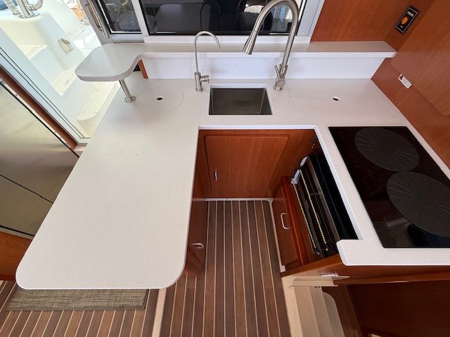 2011 Leopard 39 - 4
