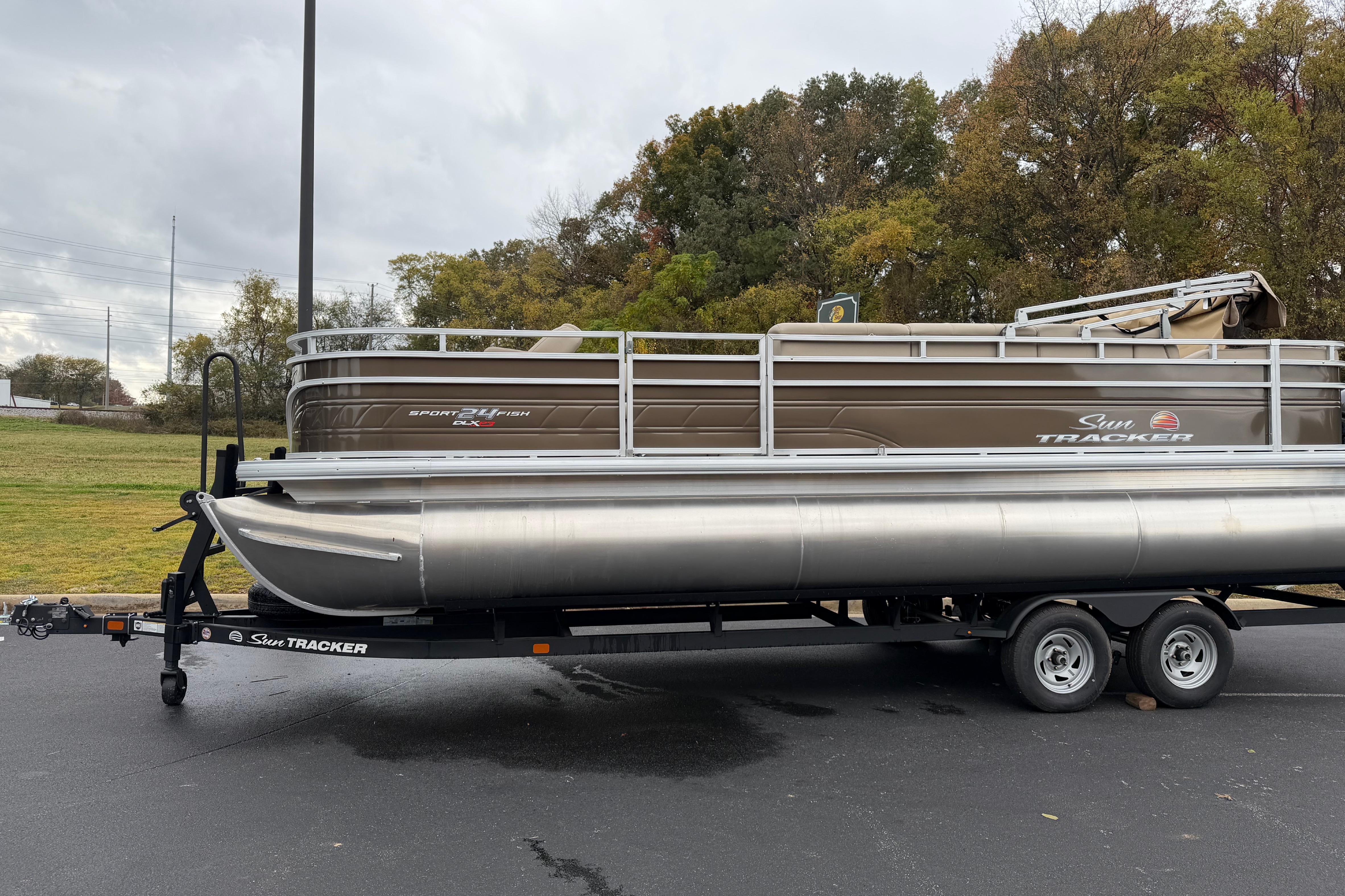 2025 Sun Tracker Sportfish 24 XP3