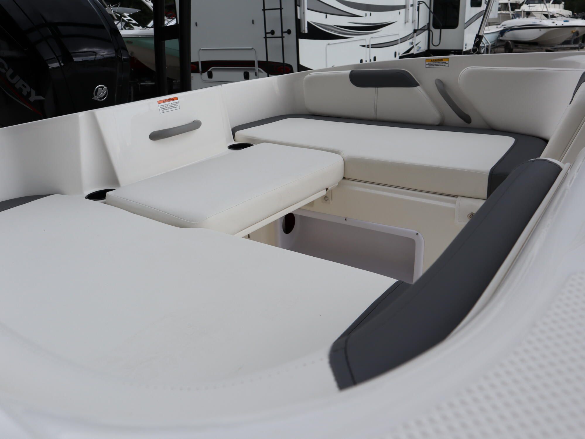2026 Bayliner E18 LIMITED EDITION - 13