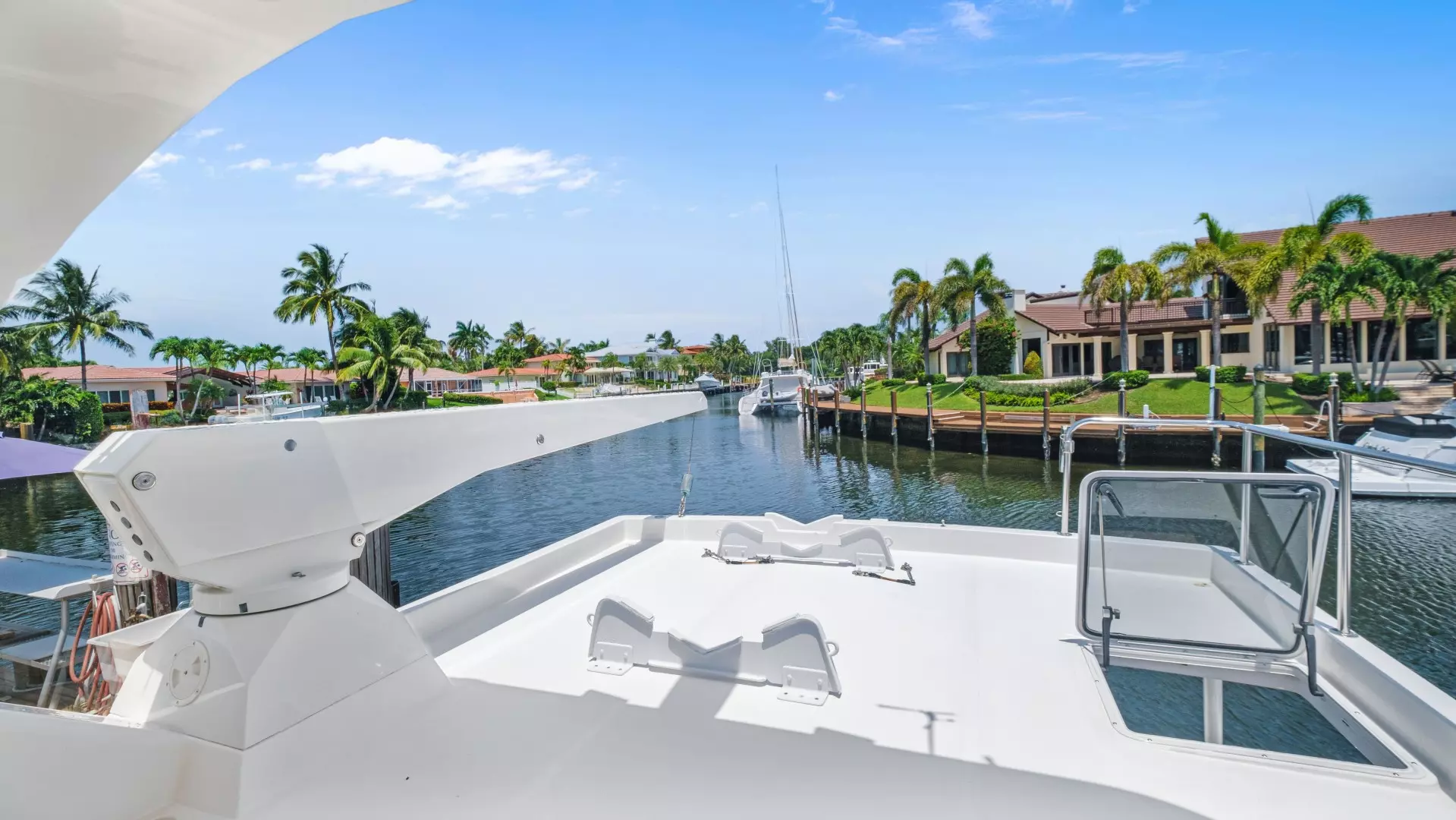 2000 Pacific Mariner 65 Motoryacht - Image 11