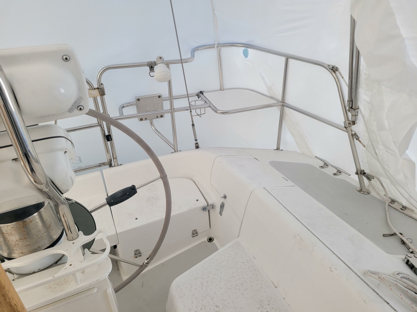2006 Catalina 320 - Image 13