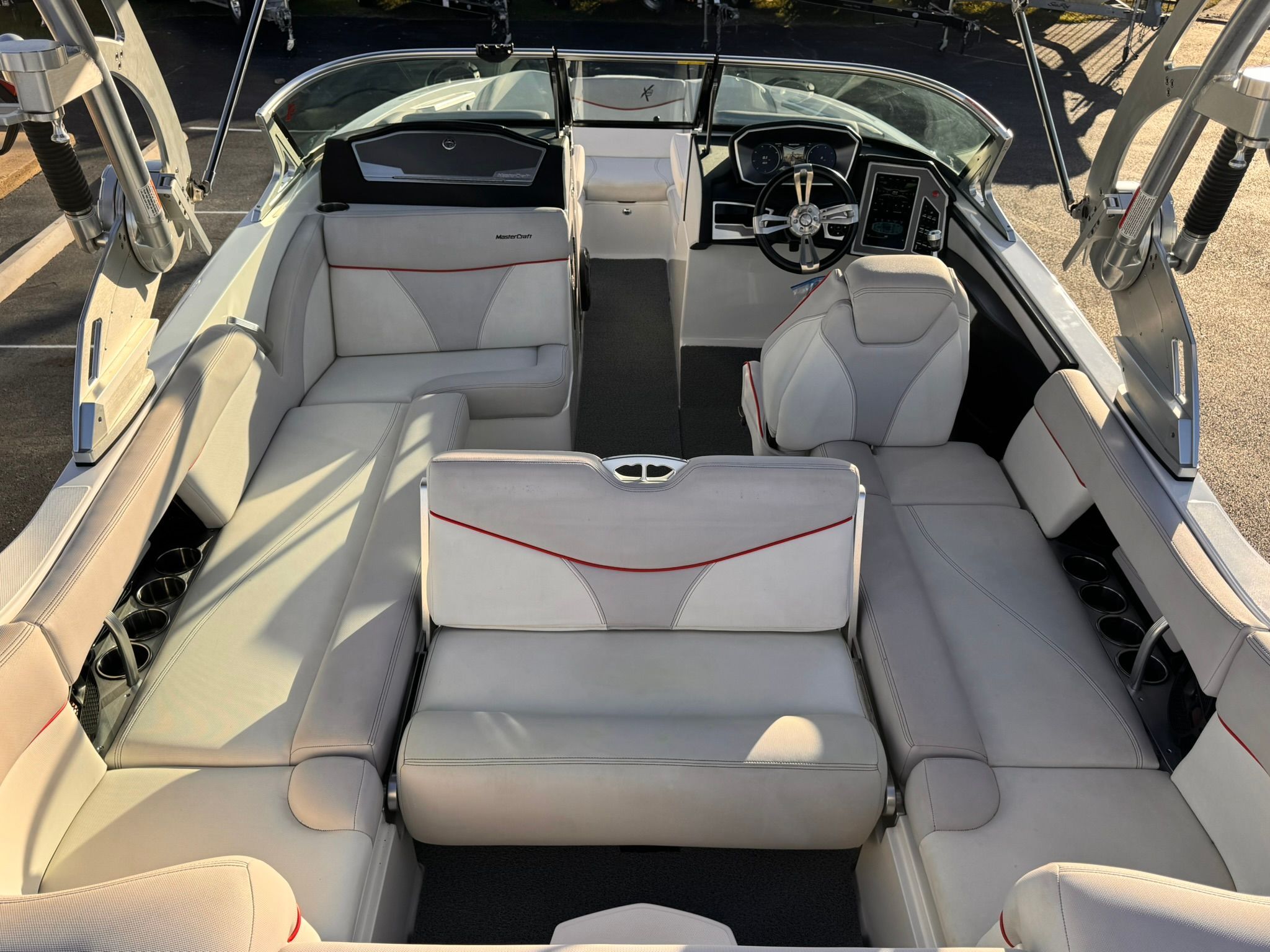 2018 MASTERCRAFT X23 - Image 12