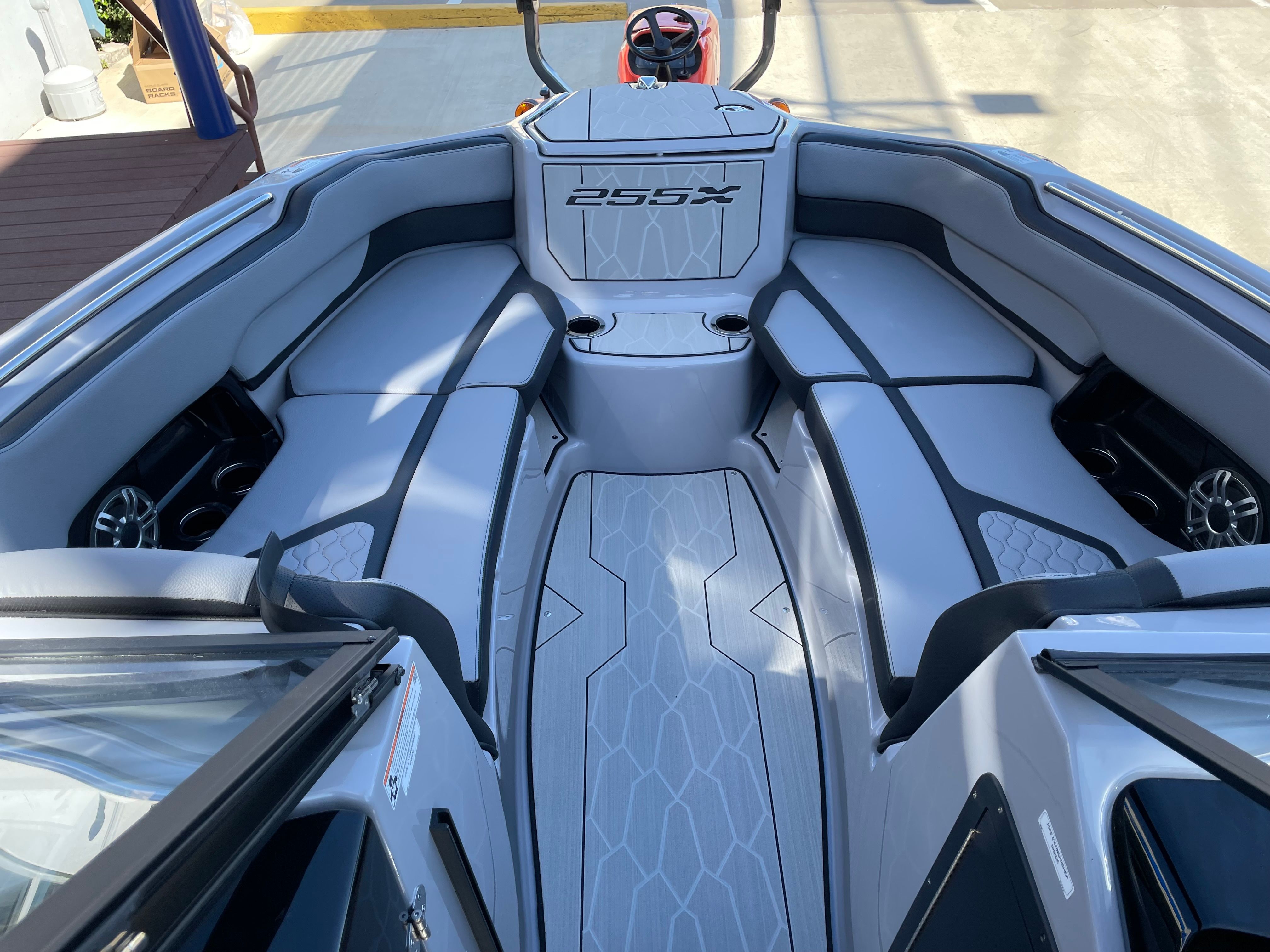 2026 YAMAHA 255 XD - Image 36