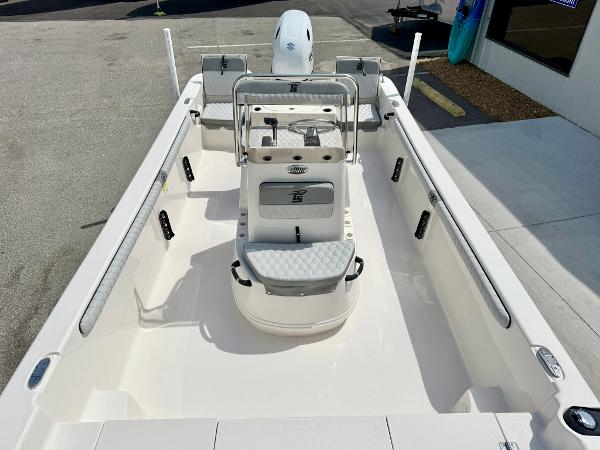 2025 Carolina Skiff 21 LS boat interior with center console and seating.
