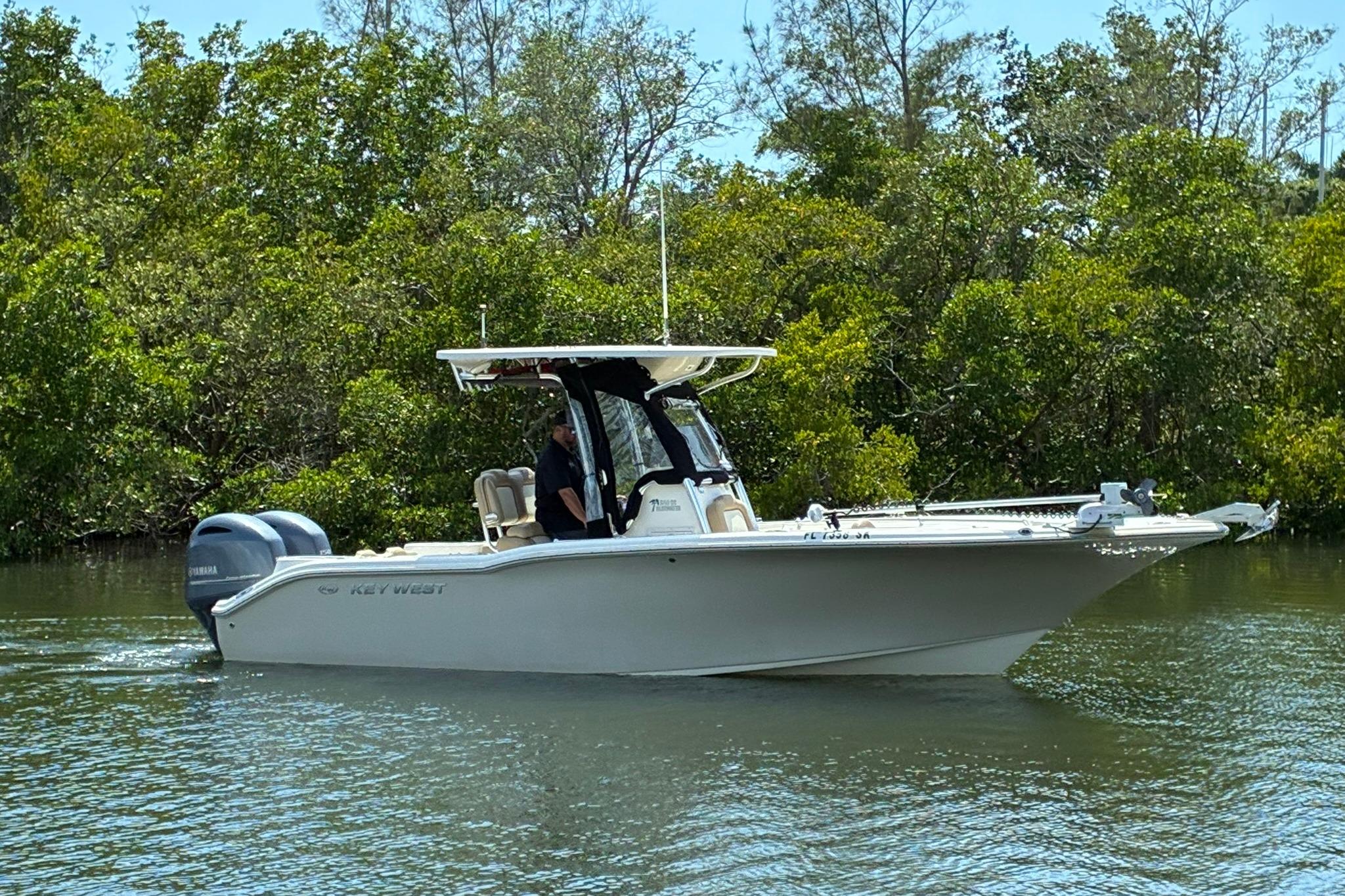 2019 Key West 244 Center Console