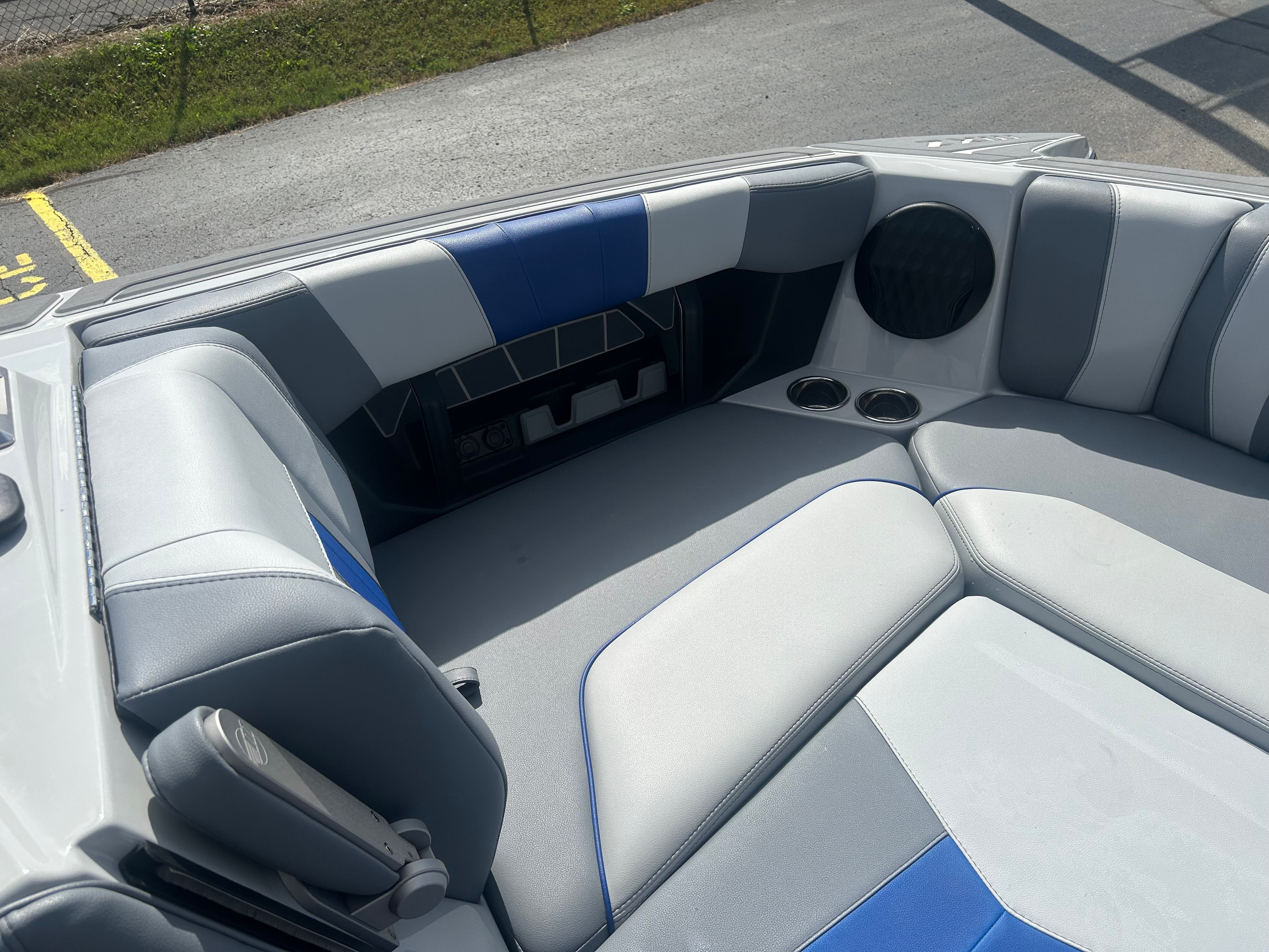 2024 MALIBU 24 MXZ - Image 19
