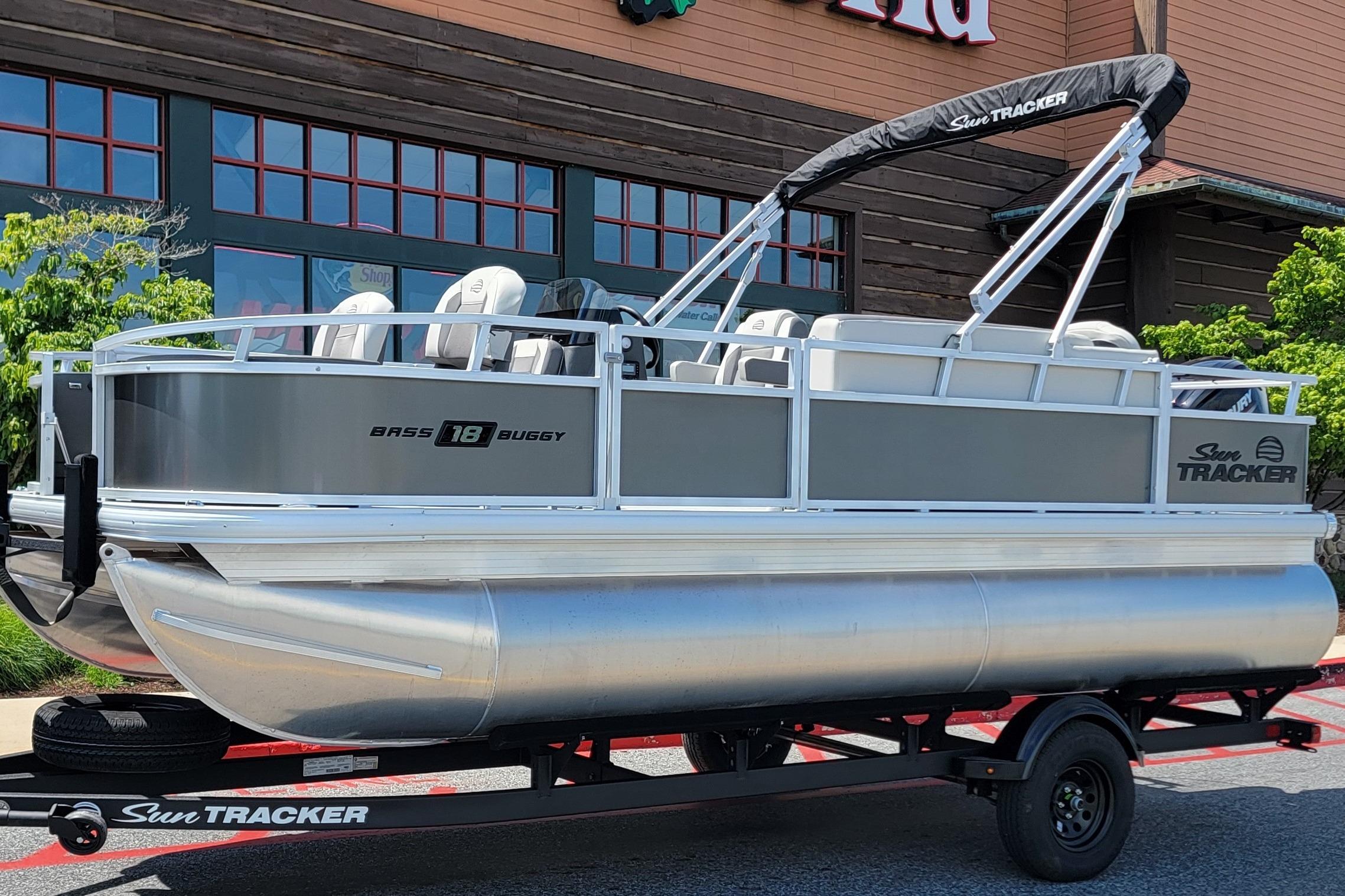2026 Sun Tracker Bass Buggy 18 DLX