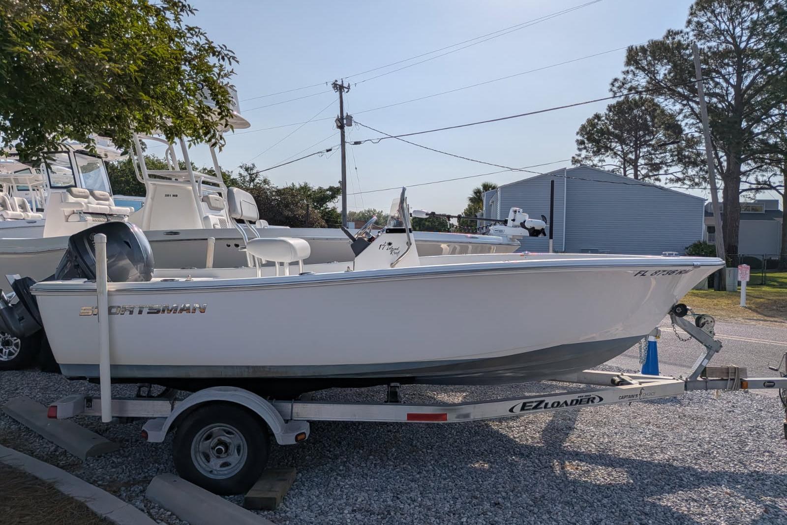 2016 Sportsman Island Reef 17 Center Console