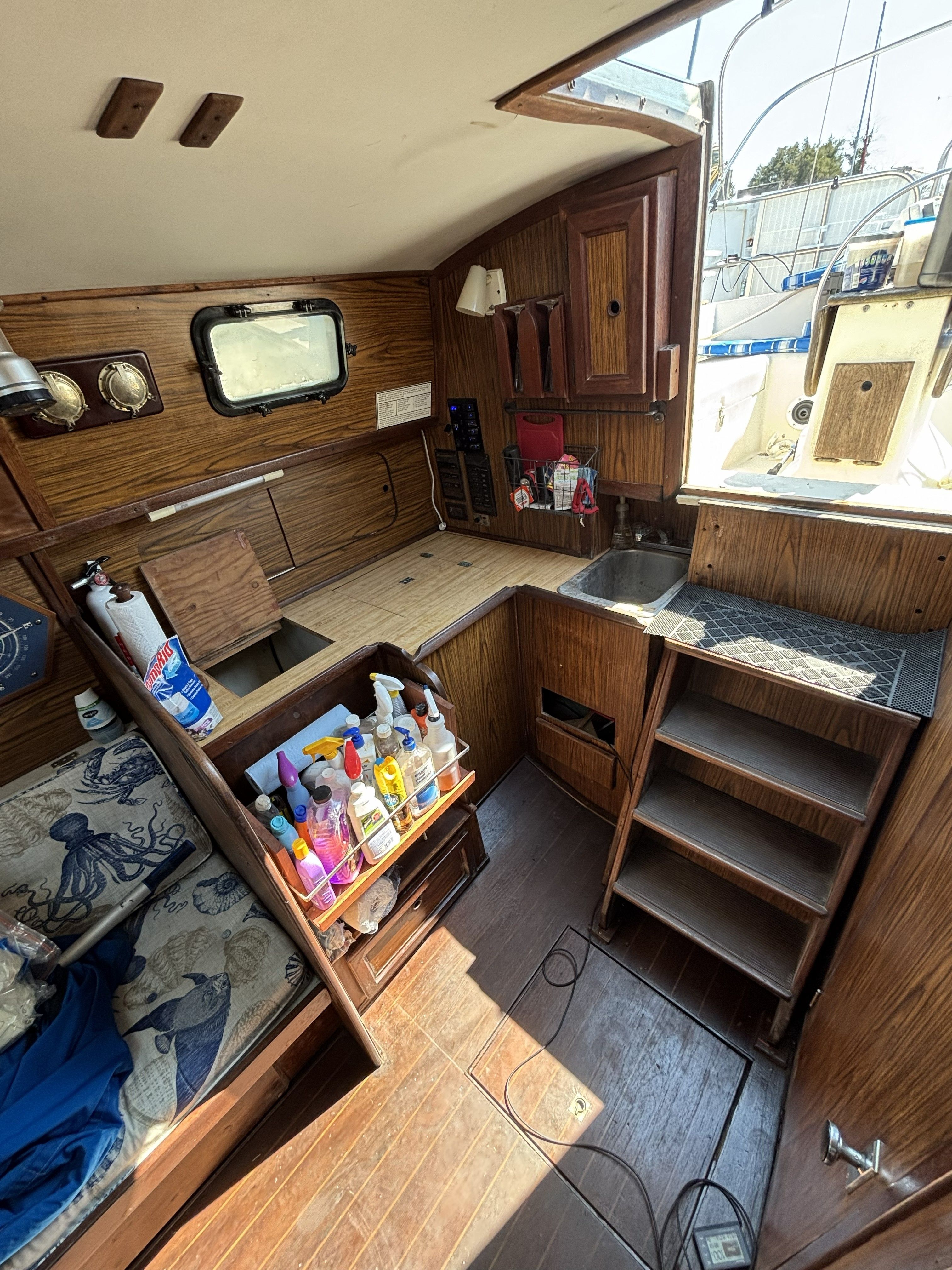 1979 Offshore Yachts sloop - 7