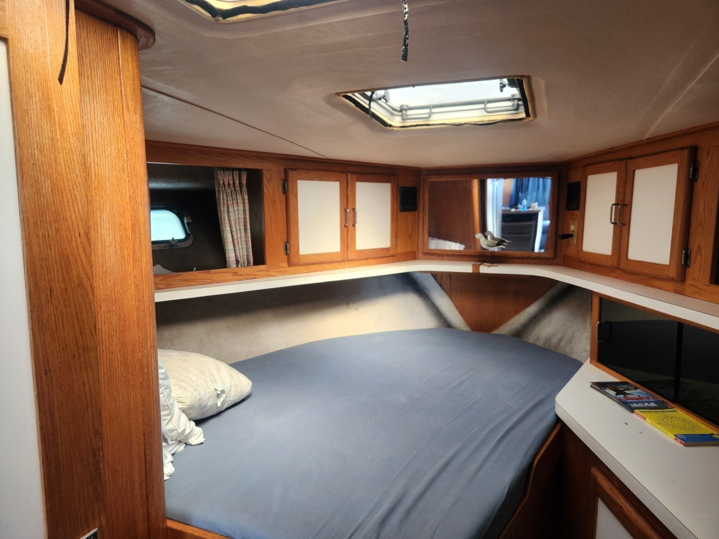 1987 Luhrs Convertible - Image 10